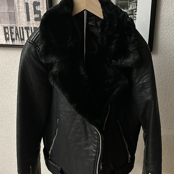 Used Forever 21 Faux leather jacket size small - Picture 2 of 3